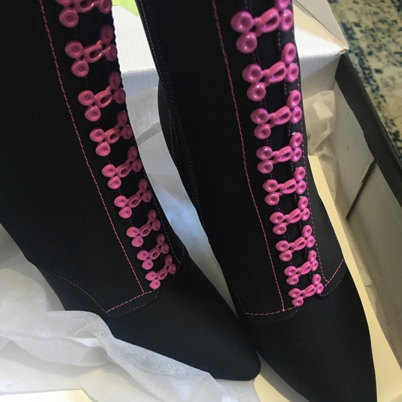 Poster Grl Black & Pink Stiletto Ankle Boots Dolls Kill BNIB - Picture 11 of 16